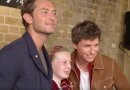 Eddie และ Jude Law นักแสดงจาก “สัตว์มหัศจรรย์ฯ” ร่วมเฉลิมฉลองการกลับไปยัง “ฮอกวอสต์” ! Eddie และ Jude Law นักแสดงจาก “สัตว์มหัศจรรย์ฯ” ร่วมเฉลิมฉลองการกลับไปยัง “ฮอกวอสต์” !